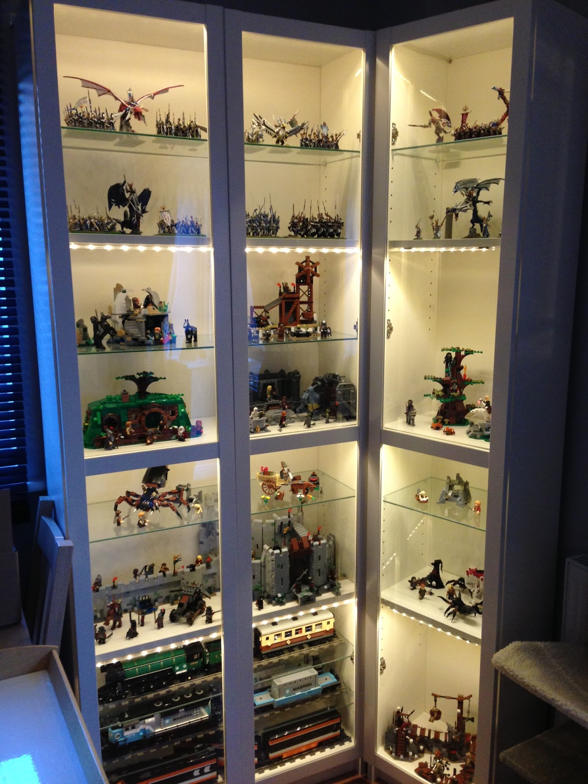 Display Cabinet For Figurines • Display Cabinet
