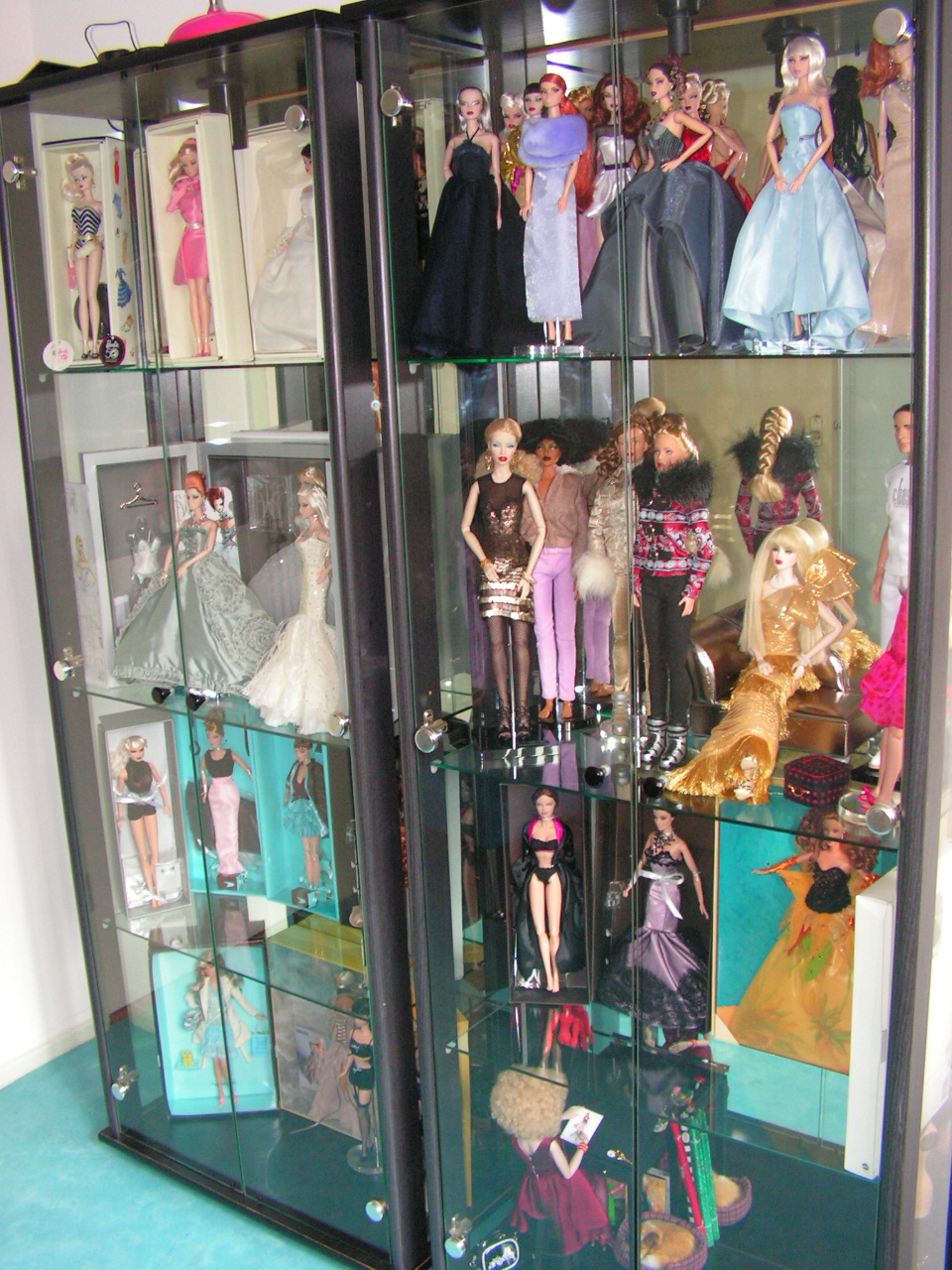 doll holders display