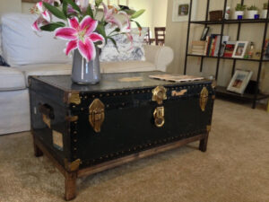 Diy Coffee Table From Antique Steamer Trunk I Like The Clean for measurements 1024 X 768