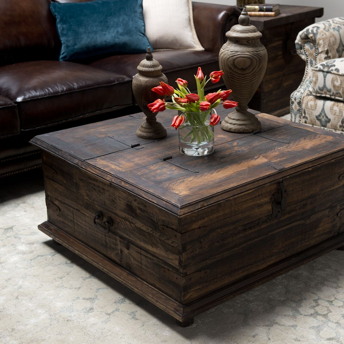 Rustic Coffee Tabletrunk Includes Hinged Lid For Handy Storage with regard to sizing 1200 X 1200